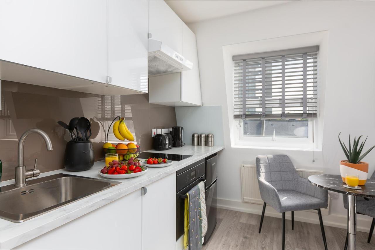 Modern Large Studio, 15 Mins Walk To Notting Hill London